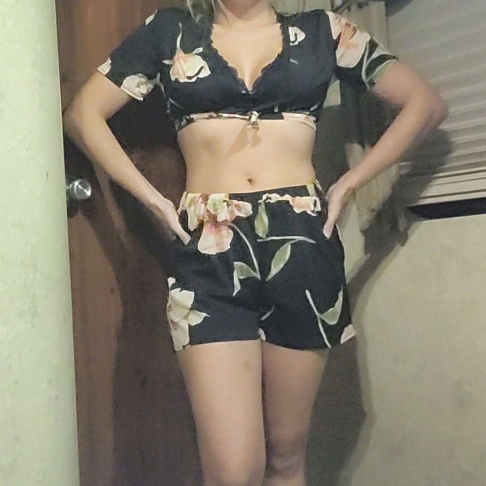 2 Piece Summer Tie Crop Top & Shorts